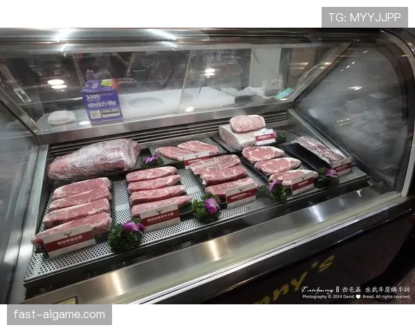 哈兰德冰箱里塞满牛排，训练完直接生啃